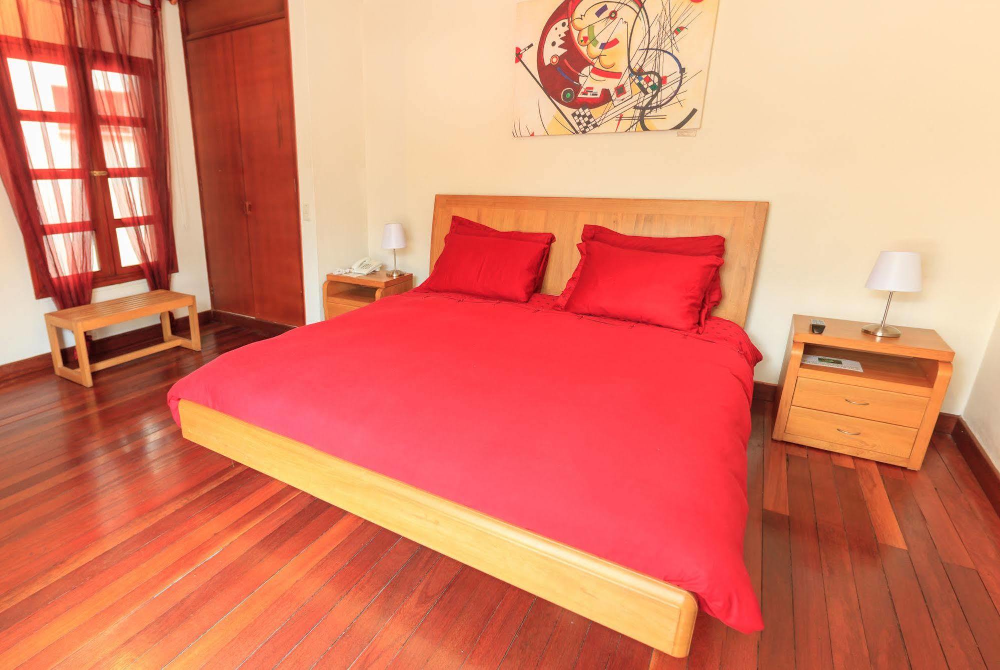 Hotel Casa Deco Bogota Bagian luar foto
